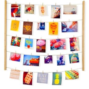 Umbra Hangit clothesline display